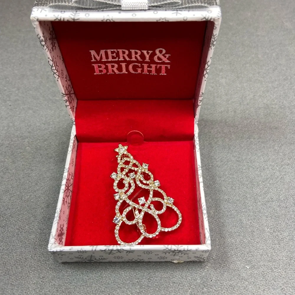 Rhinestone Christmas Tree Brooch‎ Fun Pattern  Gift Box 2.5” tall x 1.5” wide